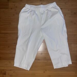 White Cropped Pants